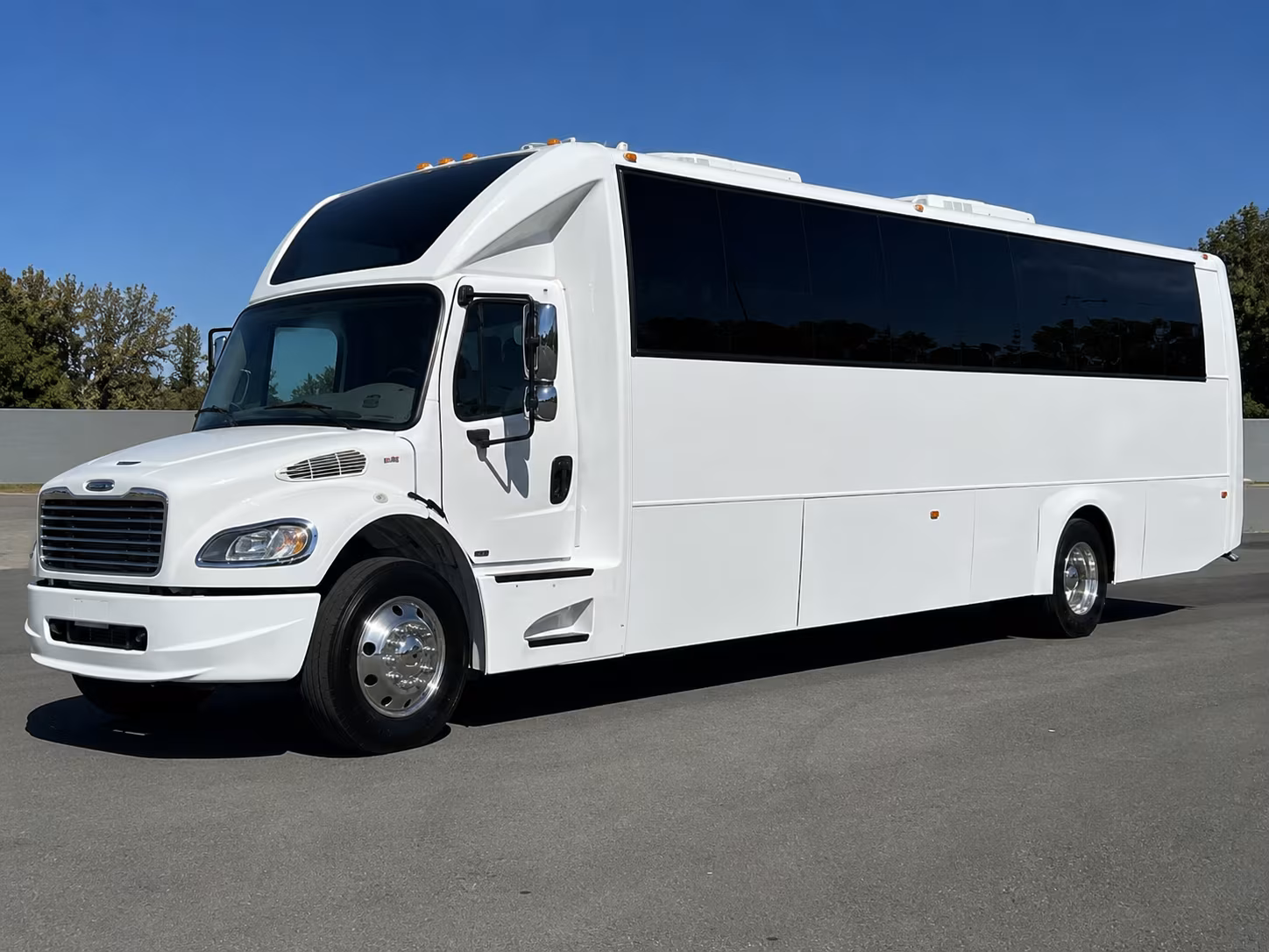 auburn party bus