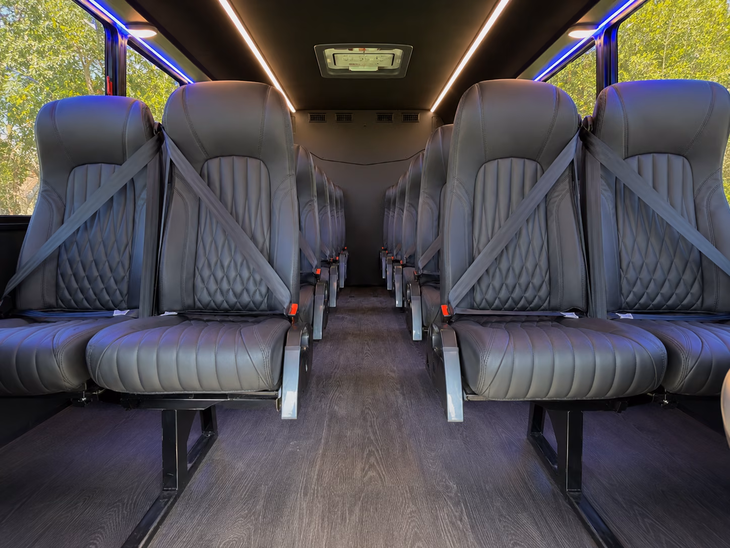 minibuses and sprinter vans for seattle club and theater shows